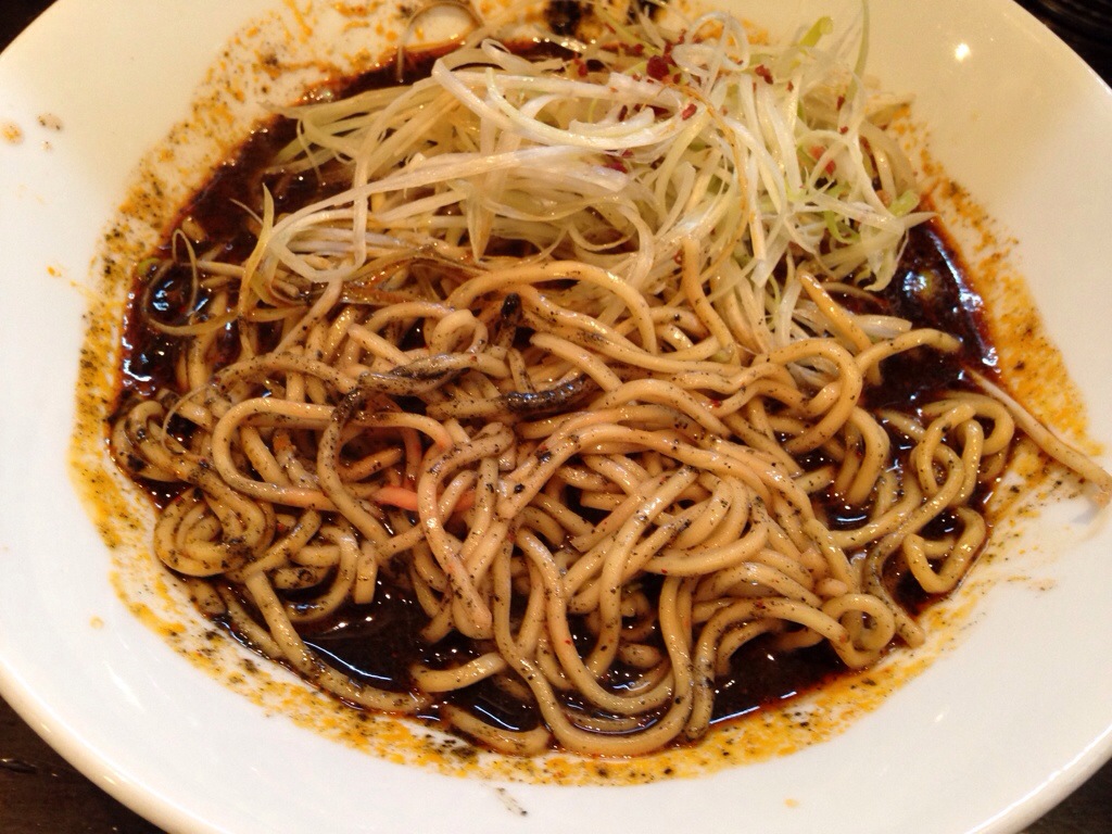 黒胡麻タンタン麺