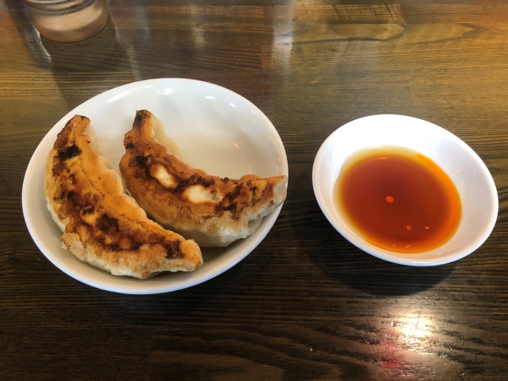 南京亭のジャンボ餃子